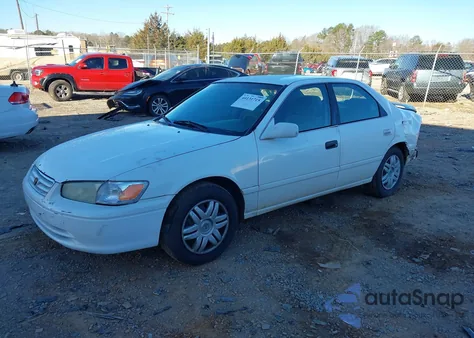2001 Toyota Camry Le from USA, damaged, VIN 4T1BG22K91U818203